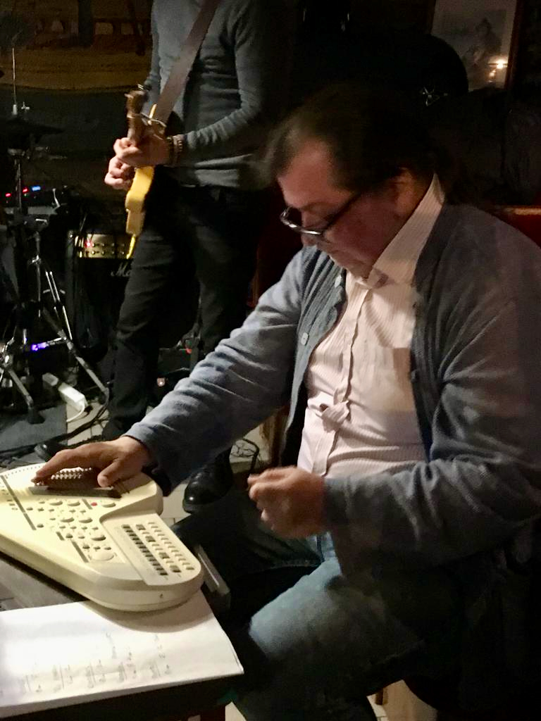 14 Omnichord om300 in use